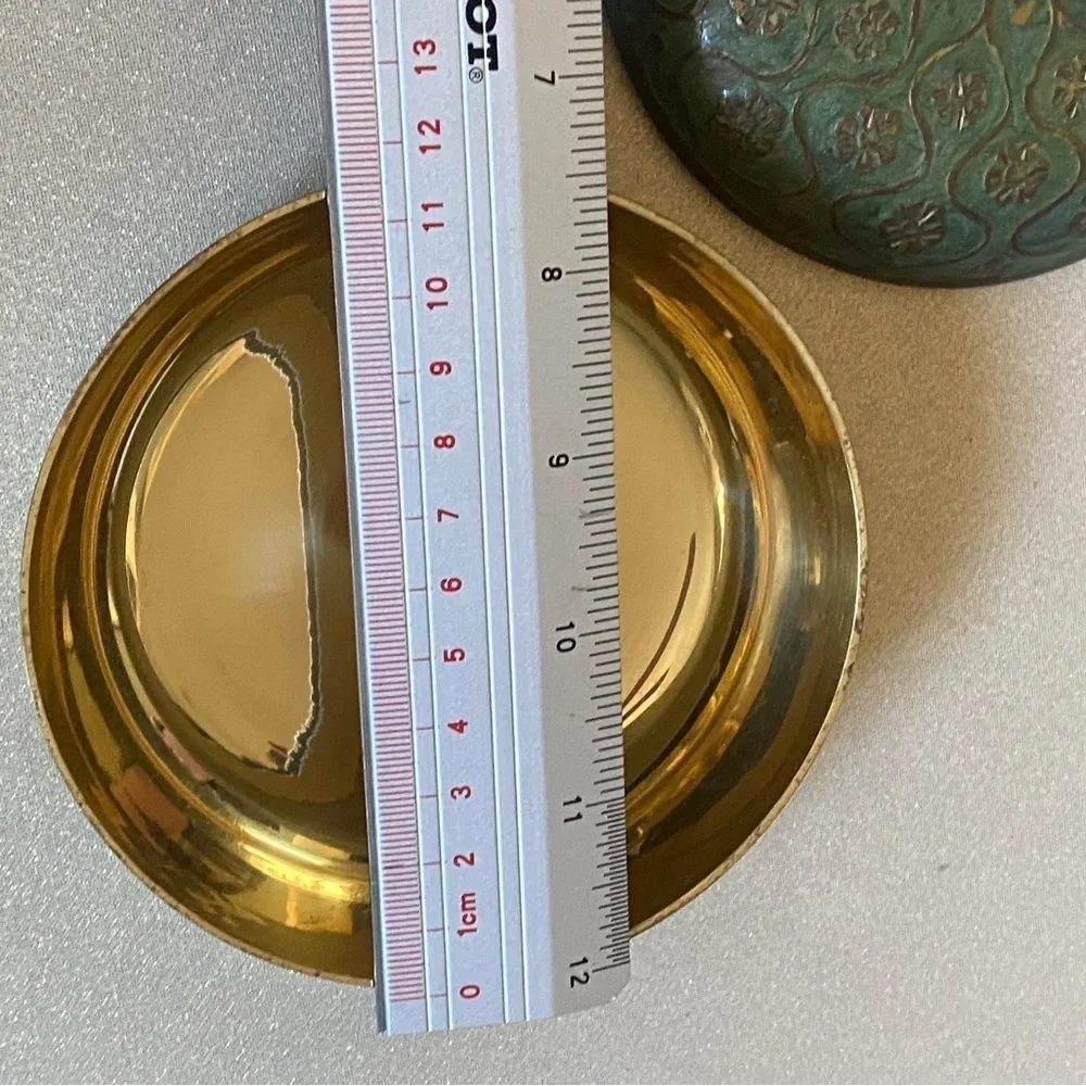 Vintage round green and gold tone floral motif jewelry box with lid